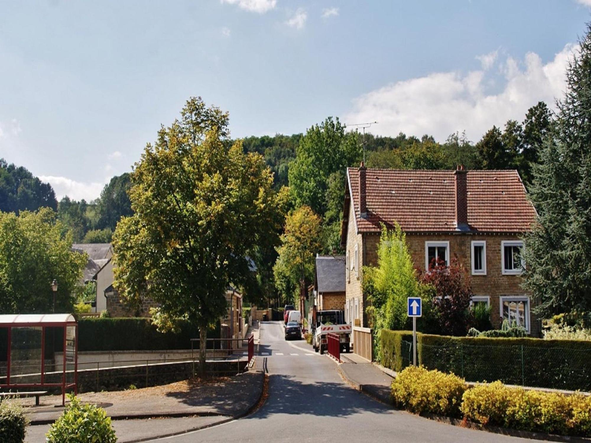 Cozy Holiday Home In Givonne Luaran gambar